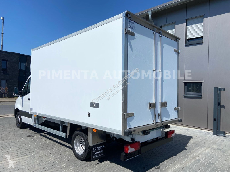 شاحنة Volkswagen 50 TK KOFFER -20° 4,10m NAVI...