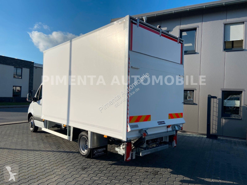 شاحنة Mercedes 517 5t TRANSPORTKOFFER 2,40mH...