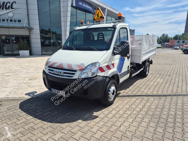Samochód dostawczy Iveco Daily 65C18