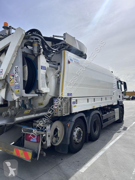 شاحنة MAN Truck Truck Tanker Waste 3 Axles