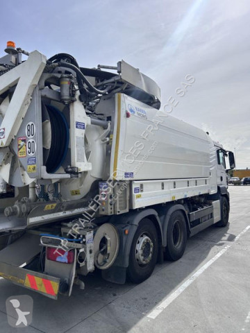 Camion aspirapolvere MAN