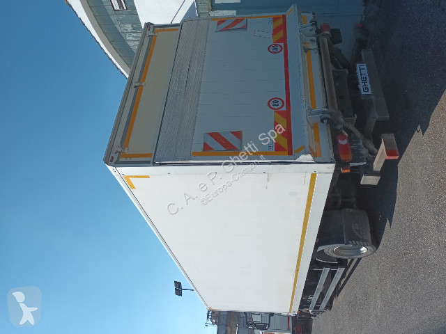 شاحنة Iveco Eurocargo ML 120E25/P