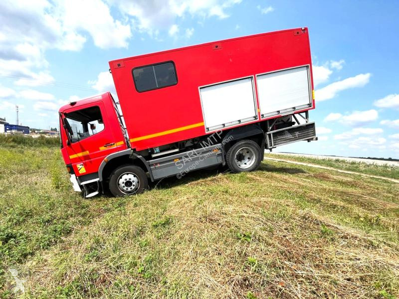 Camion Mercedes  4X4 VASP AMENAGE CARAVANE
