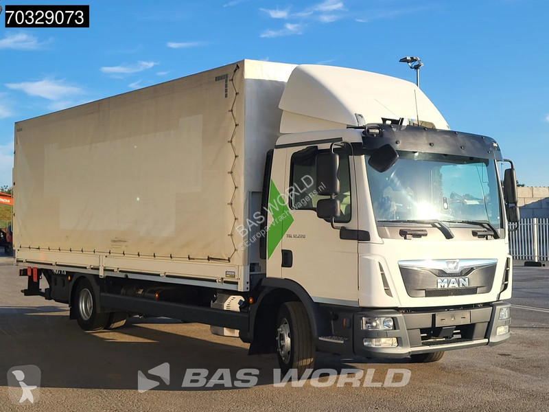 شاحنة MAN 12.220 4X2 12tons curtainsides 1000kg...