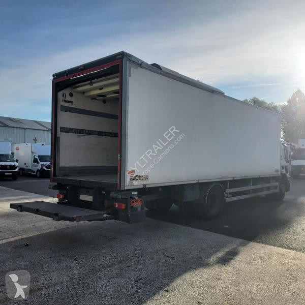 شاحنة Renault  D WIDE 320