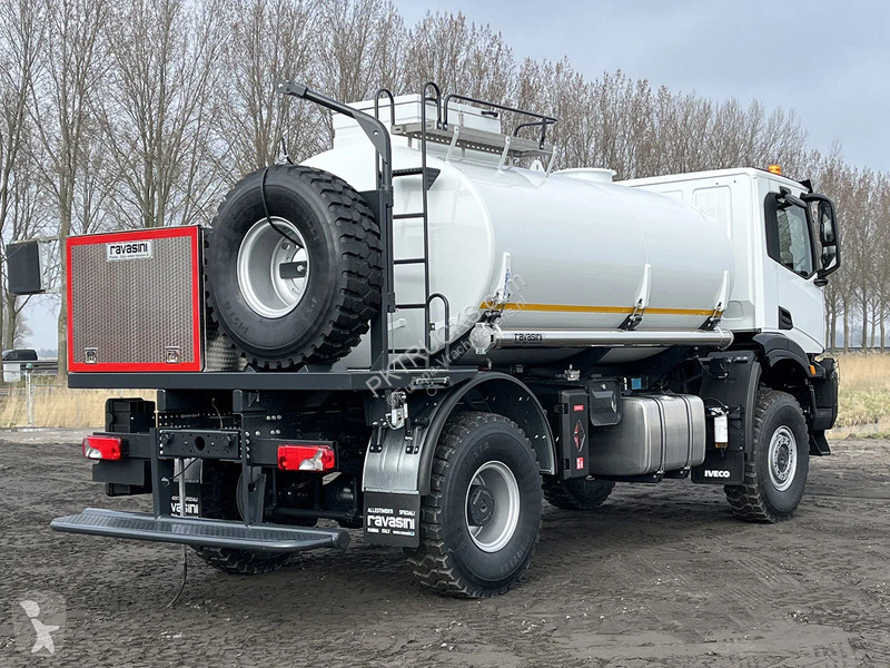 شاحنة Iveco AD190T43WH AT Fuel Tank Truck (3...