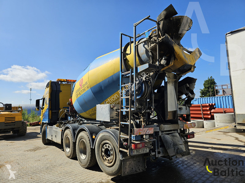 Betonárske zariadenie Volvo 480 8X4