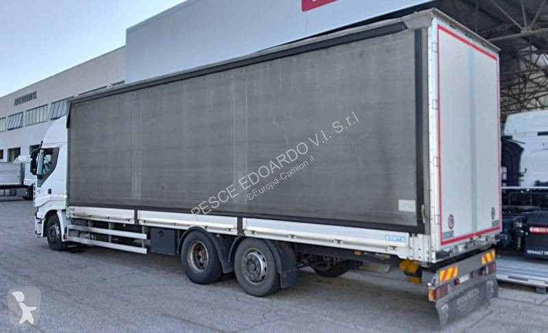 شاحنة Iveco