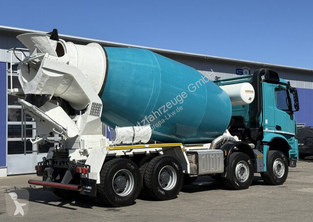 Camion Mercedes AROCS 3742 8x4 Betonmischer...