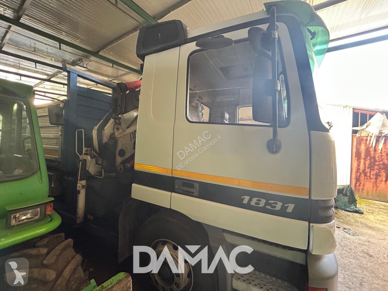 شاحنة Mercedes ACTROS