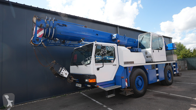 Žeriav Liebherr 1030