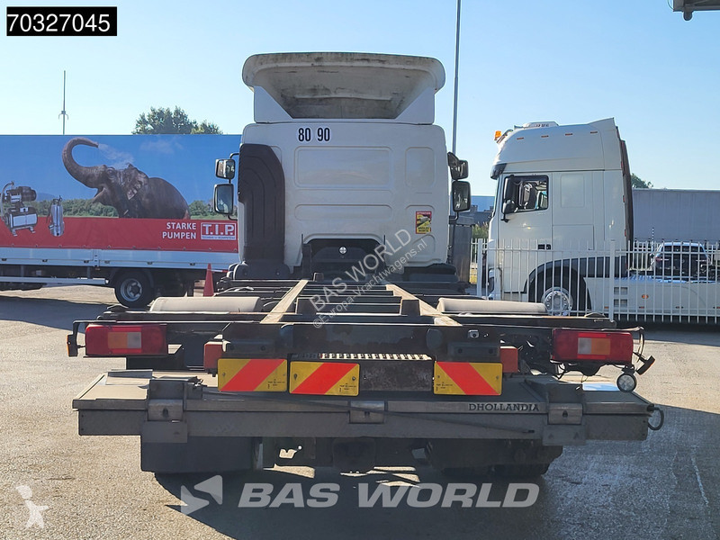 شاحنة Volvo 320  4X2 19t chassis 550cm Radstand...