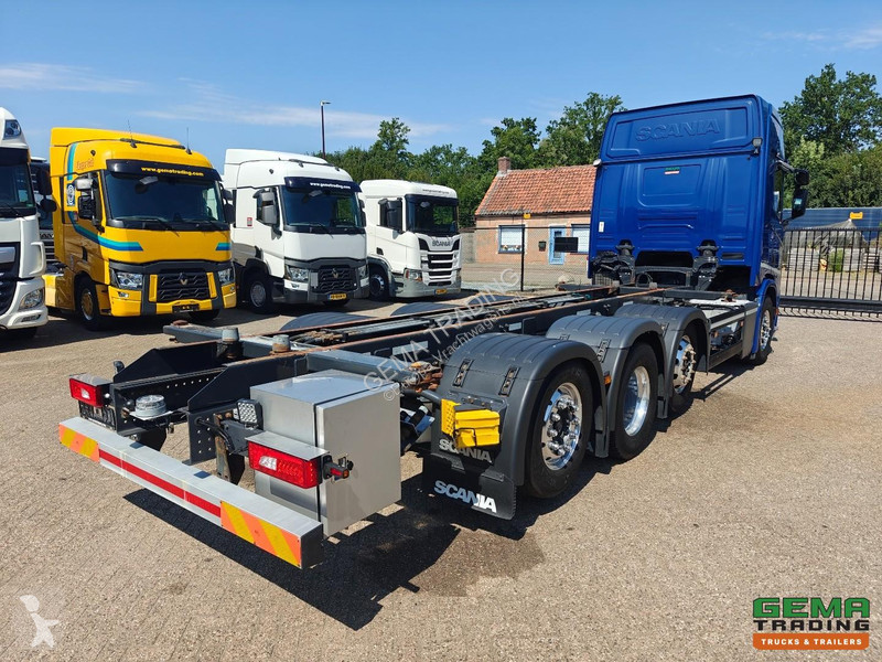 شاحنة Scania R450 8x2/6 HighineCR20H Euro6C -...