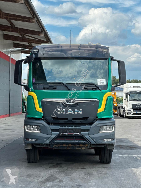شاحنة MAN 35.470 8x4  Schwarzmüller DSK...