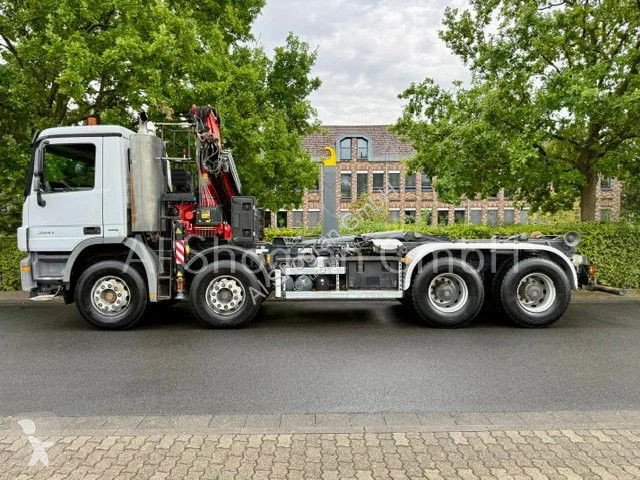 Camion Mercedes 3241 8x4/Abrollkipper+Fassi...