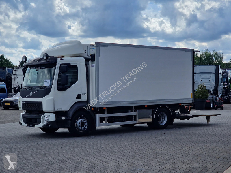 Грузовик Volvo 12250 - Carrier Supra 550 Nordic...
