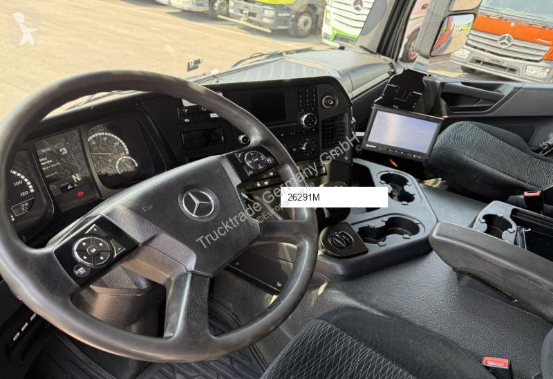 شاحنة Mercedes 3243