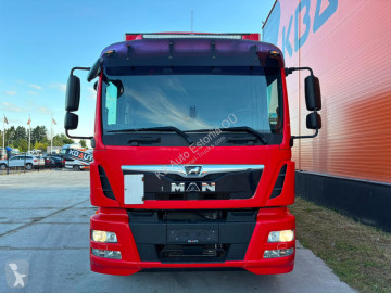 Camion furgone MAN
