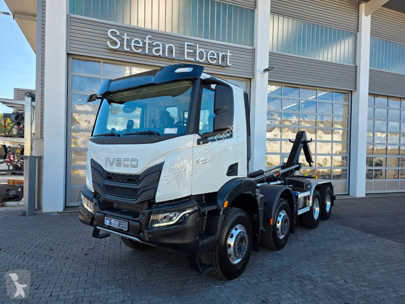 شاحنة Iveco XWay AD320X46BZ OFF 8x4 Hiab...
