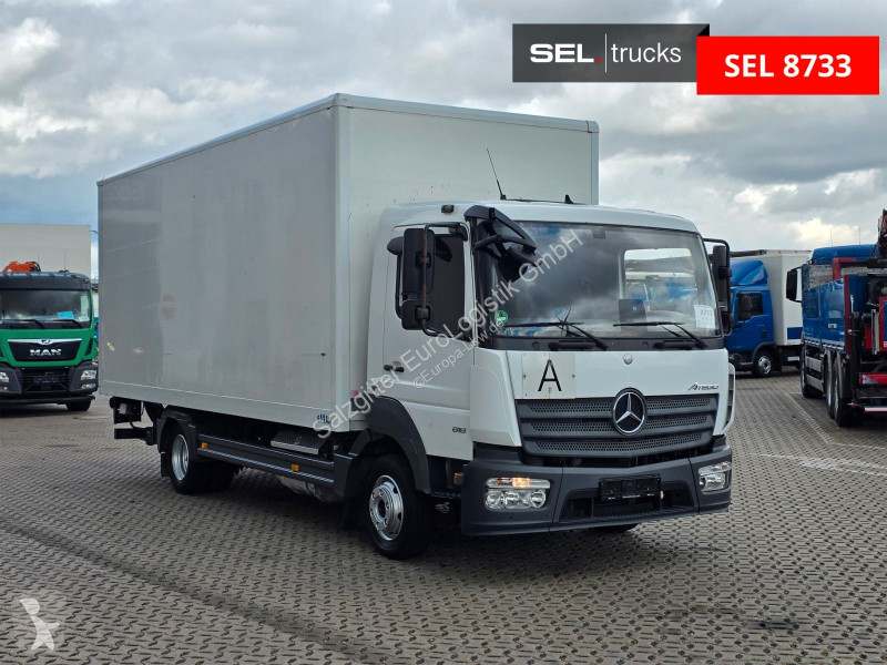 شاحنة Mercedes 818 | 3 Sitzen | Ladebordwand
