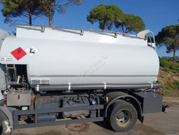 Camión cisterna hidrocarburos Renault