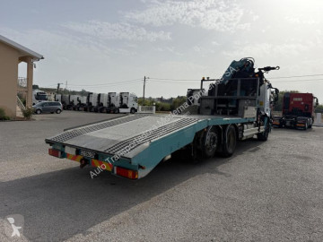 Nosič strojů Iveco