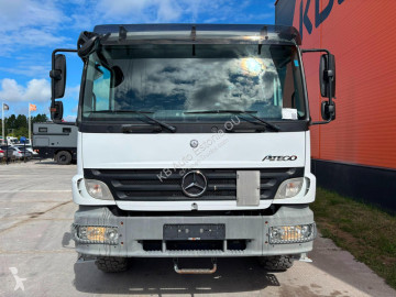 Камион кран Mercedes