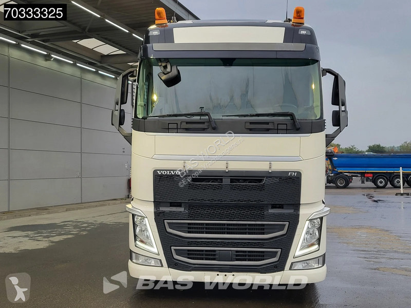 شاحنة Volvo 460  6X2 Chassis Lift-Axle Full Air...