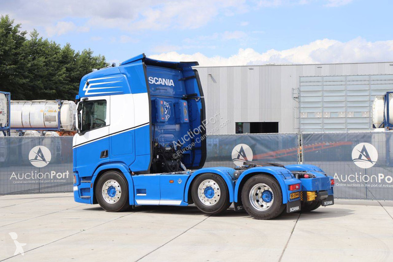 Грузовик Scania 530