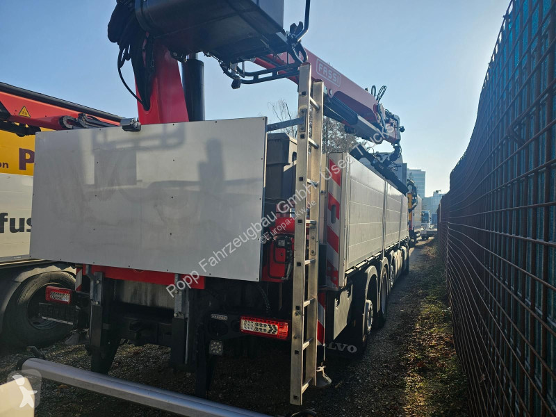 شاحنة Volvo 460 8x2 Tridem*Baustoff, Fassi...