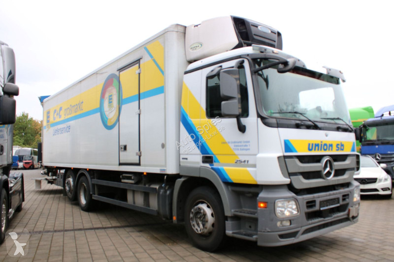 Camion Mercedes 2541 6x2 Carrier +-...