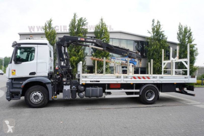 Camion foreuse Mercedes