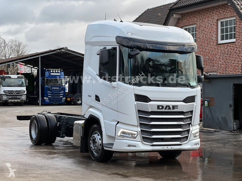 Kamion DAF 480 FA 4x2 Fahrgestell Blatt-/Luft...