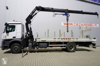 Camion foreuse Mercedes