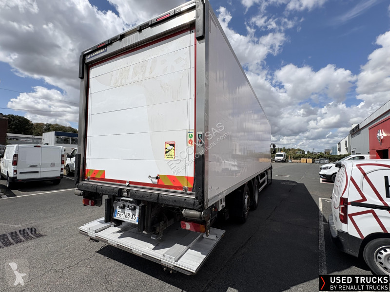 شاحنة Iveco