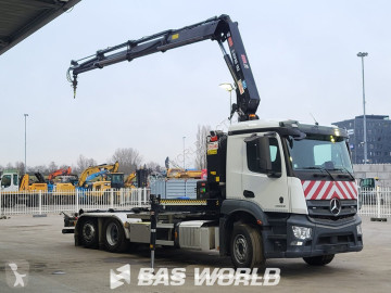 Camion macara Mercedes