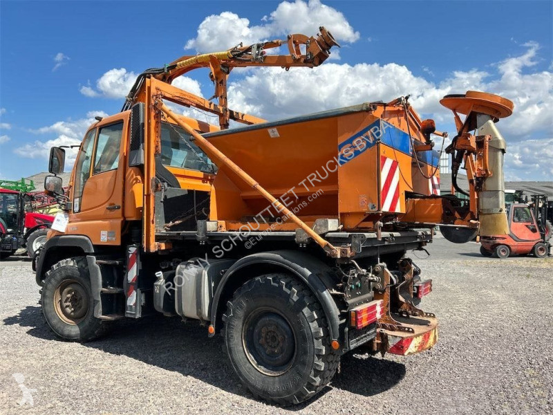 Vehículo de limpieza viaria Unimog U 300 4x4 U...