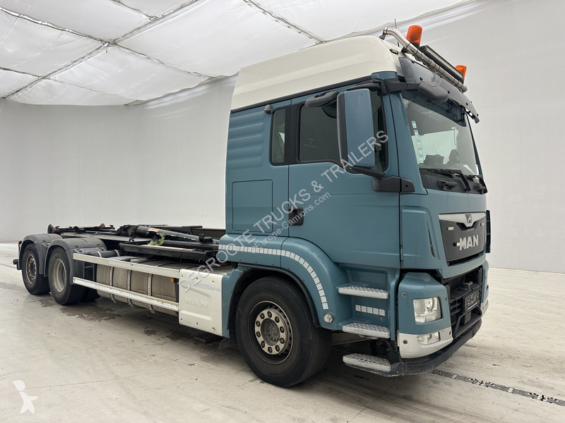 Vrachtwagen MAN 470 - 6x2