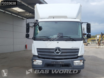 Camion fourgon Mercedes