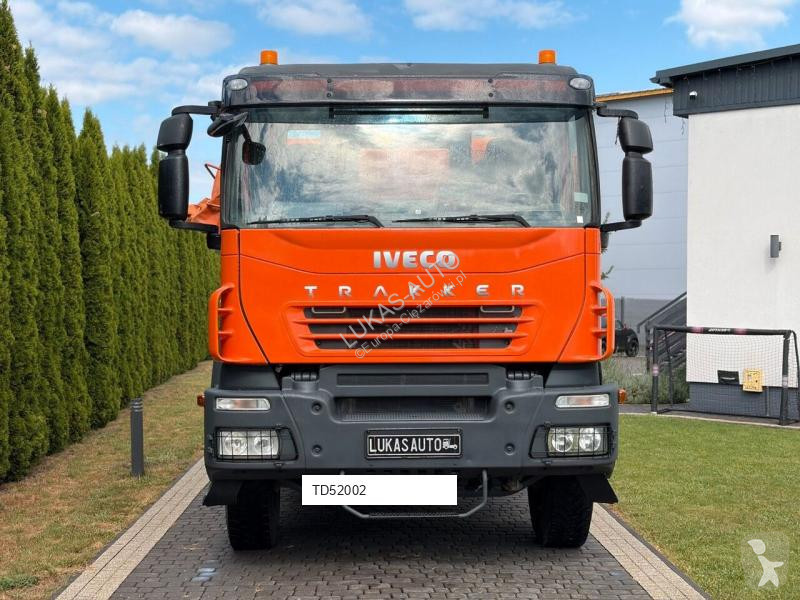 Vrachtwagen Iveco TRAKKER 330