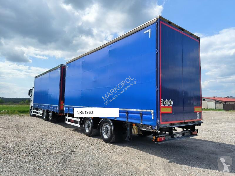 Vrachtwagen Mercedes TANDEM