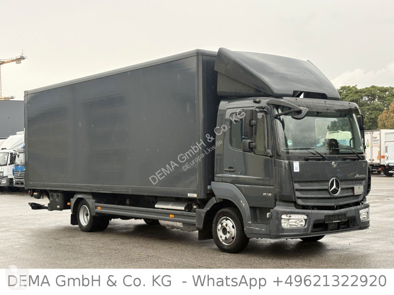 Vrachtwagen Mercedes...