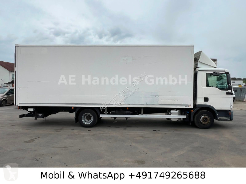 Vrachtwagen MAN 12.220 C BL...