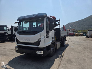 Camión trilateral Iveco