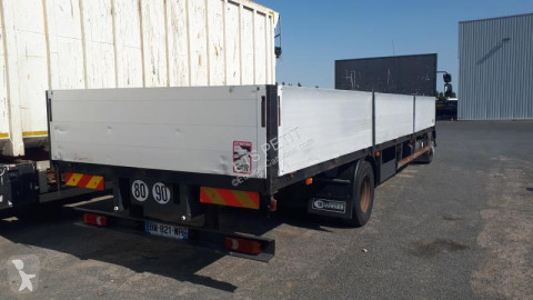 Camión plataforma estándar Volvo