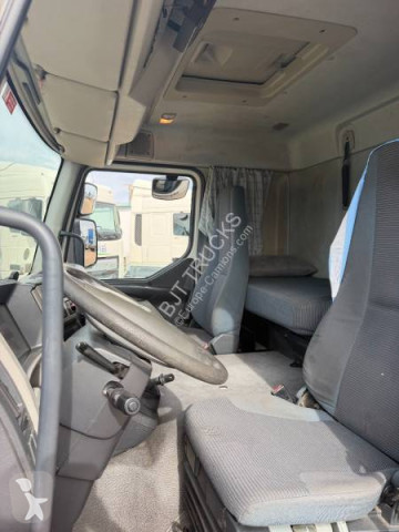 Camion frigo Volvo