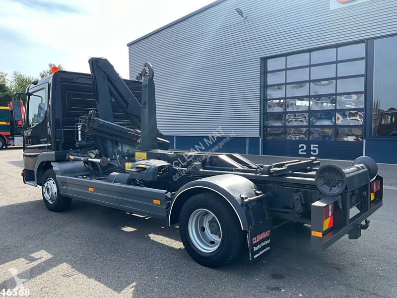 Camión Mercedes 818 Fassi 4 Tonmeter laadkraan