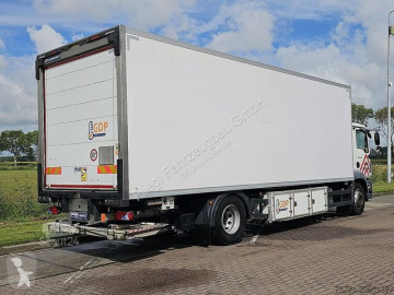 Vrachtwagen koelwagen
