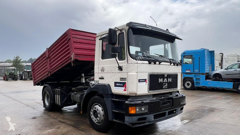 Vrachtwagen MAN (MANUAL GEARBOX / BOITE MANUELLE)