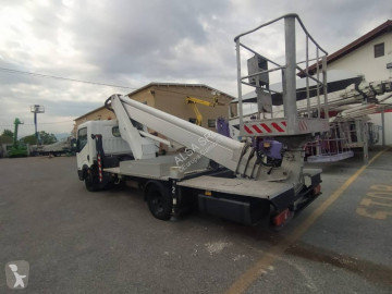 Camión plataforma elevadora